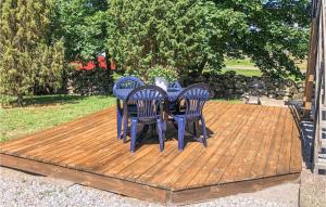 Gorgeous Apartment In Tjurkö