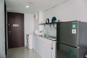 Cozy Living Studio Room Apartment at H Residence By Travelio