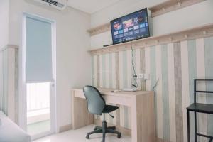 Good Choice and Homey Studio Apartment at B Residence By Travelio