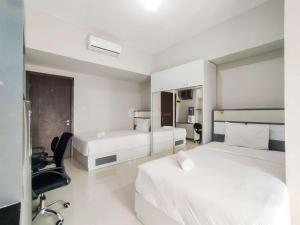 Strategic and Comfy Studio at Skyland City Jatinangor Apartment By Travelio