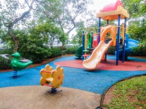 Modern Look 1BR Apartment at Scientia Residence By Travelio