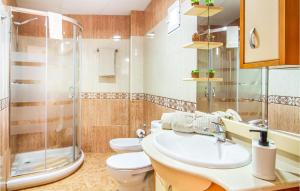 Cozy Apartment In Águilas With Kitchen