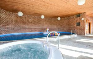 Awesome Home In Holstebro With Kitchen