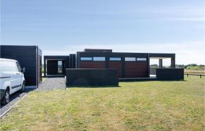 Three-Bedroom Holiday Home In Lokken