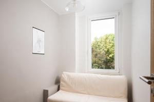 Saska Kępa Comfy Apartment by BookingHost