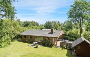 3 Bedroom Nice Home In Spøttrup - Knud