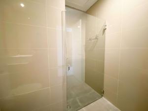 Cozy Living Studio (No Kitchen) at Sentraland Semarang Apartment By Travelio