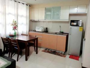 Affordable Staycation Near Terminal 3 Newport Boulevard