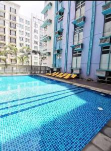 Affordable Staycation Near Terminal 3 Newport Boulevard