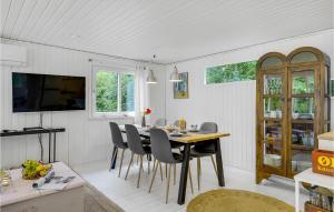 Nice Home In Hemmet With Kitchen