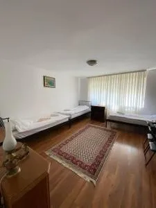 Sunlit City Apartment Gjakova - Rahovec