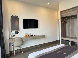 Phòng Đôi Loại Sang (Deluxe Double Room)