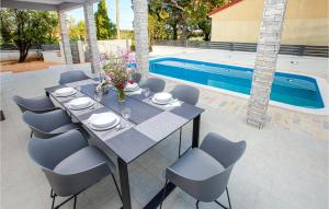 Pet Friendly Home In Seline 