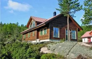 5 Bedroom Awesome Home In Kvinlog - Kvinlog