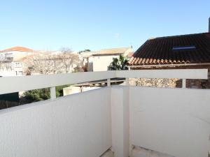 Appartements Studio renove avec balcon, proche commerces, wifi et cellier privatif - Balaruc-les-Bains. - FR-1-553-13 : photos des chambres
