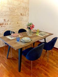 Iaru-Bed Experience House