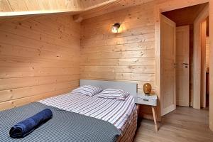 Maisons de vacances Chalet Caroubier - Chalet avec vue montagne : photos des chambres