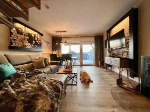 Luxuriöses, renoviertes Haus mit Garten, Gratis WLAN, Hund willkommen - Traitsching