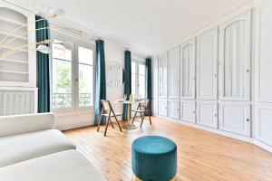 Appartement Haussmannien lumineux et central