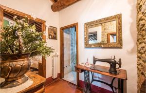 Gorgeous Home In Capolona img28