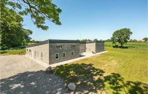 12 Bedroom Nice Home In Haderslev