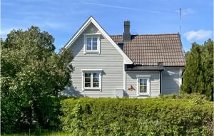 3 Bedroom Cozy Home In Sölvesborg