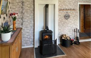 Amazing Home In Väse With Kitchen