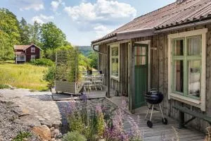 Kleines Ferienhaus in Gnesta mit Kleiner Terrasse - Gnesta