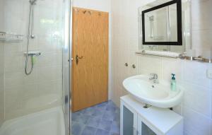 Gorgeous Home In Waldthurn With Wifi