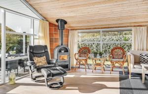 4 Bedroom Amazing Home In Hadsund