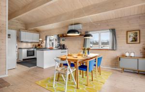 3 Bedroom Lovely Home In Grenaa