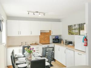 9 Manorcombe Bungalows