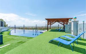 Cozy Home In Grottaglie With Kitchen