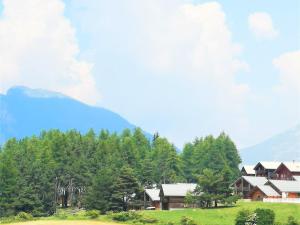 Chalets Chalet Mitoyen 7p avec Piscine, Sauna, Parking Gratuit et Proche Commerces - FR-1-504-67 : photos des chambres