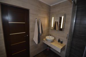 Modern apartment with free parking