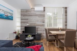 Amelia & Julia apartments