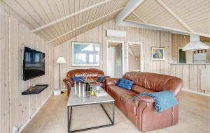 Stunning Home In Vinderup With Sauna