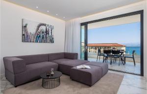 Amazing Apartment In Malinska With Wifi 