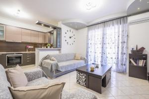 Rigas apartment in Ilioupoli Athens