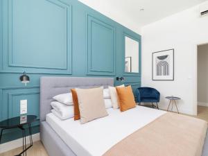 4 Bedroom Apartment - Main Square