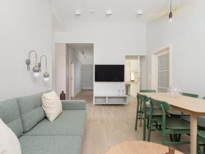 4 Bedroom Apartment - Main Square