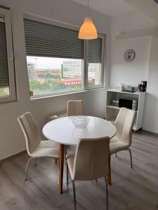 Mall Torontal Lux Apartament