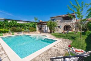 Villa Casa Orah mit Pool und Panoramameerblick 
