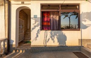 2 Bedroom Nice Apartment In Stara Baska