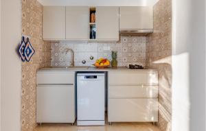 2 Bedroom Nice Apartment In Stara Baska