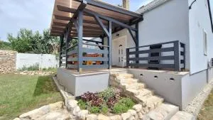 Roli Bácsi Háza - Тапольця