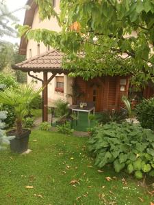 Posestvo Rožengrunt pri Miheliču