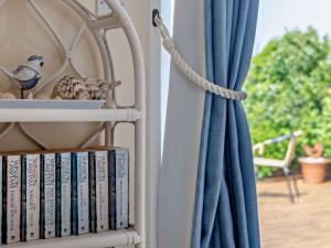 1 Bed in Whitsand Bay 37261