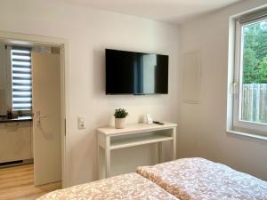 Modernes Waldhaus am Wasser I Whirlpool I Kamin I Feuerschale