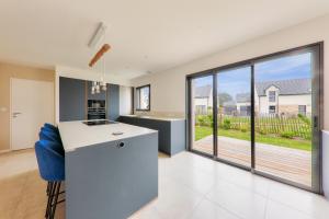 Maisons de vacances 450m de la plage, grande maison pour 10 : photos des chambres